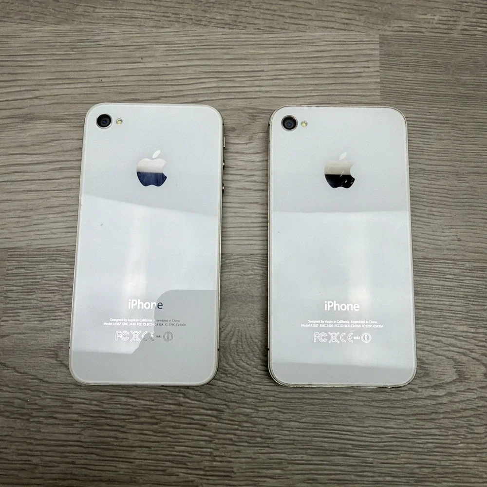 Apple iPhone‎ 4S Model A1387 White Untested FOR PARTS OR REPAIR Lot Of Two